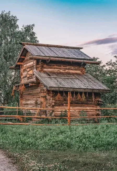 Сказка в русской деревне Мандроги»