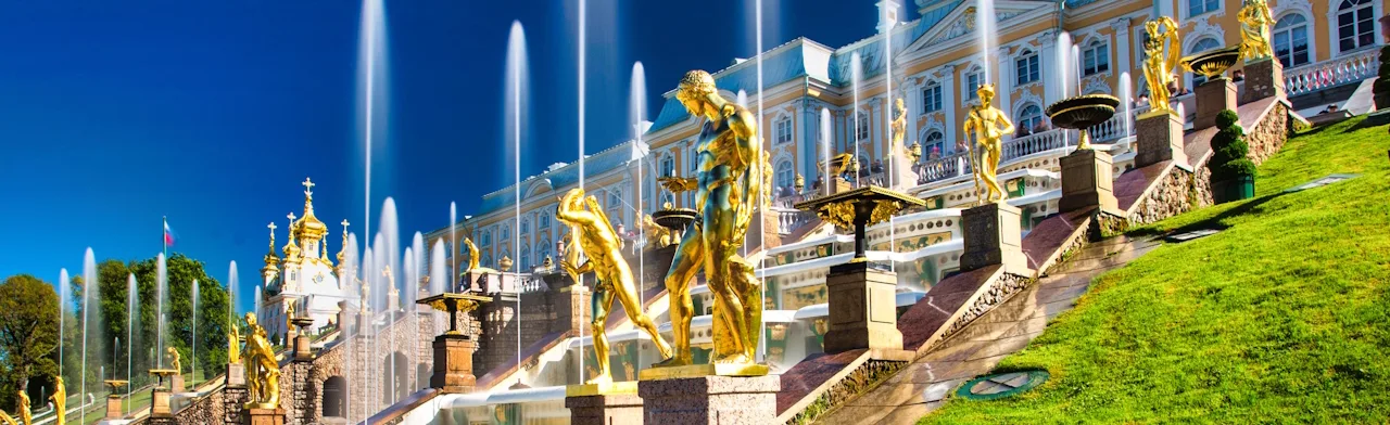 В ПЕТЕРГОФ ИЗ ПЕТЕРБУРГА: БОЛЬШОЙ ДВОРЕЦ, 200 ФОНТАНОВ