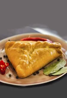Татарская кухня с историей: прогулка по Баумана и вкус настоящей Казани