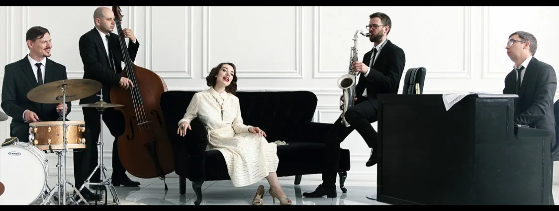 FRIDAY NIGHT: JAZZPLAY & САША МАГЕРОВА