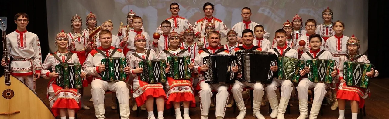 В дружбе народов