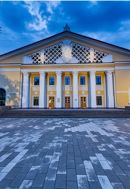 Праздничный концерт "Новый год с симфоническим оркестром". ОГСО и Оренбургский муниципальный камерный хор.