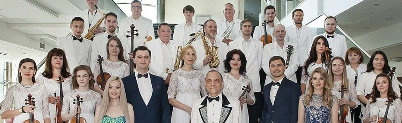 А снег идет