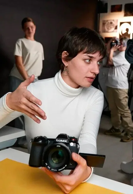 Постер: Фотография как способ коммуникации с современными поколениями школьников и студентов
