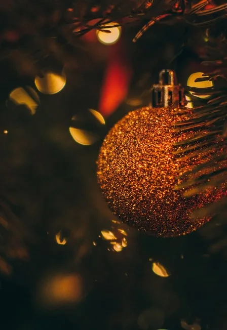 Постер: HAPPY NEW YEAR. Концерт в Оранжерее при Свечах
