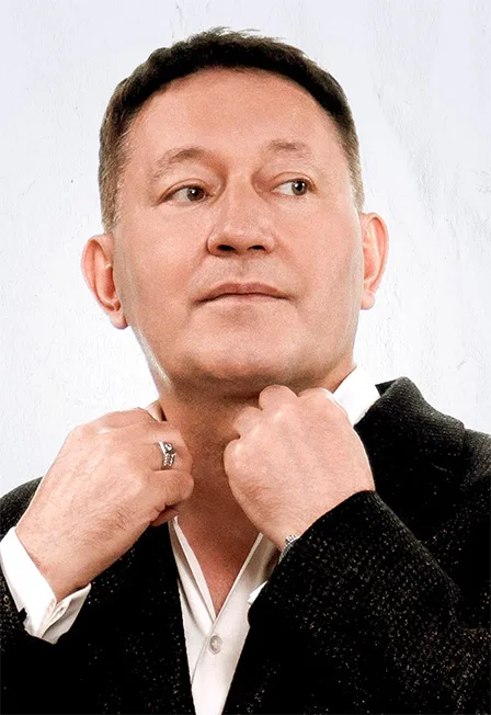 Постер: Айдар Галимов