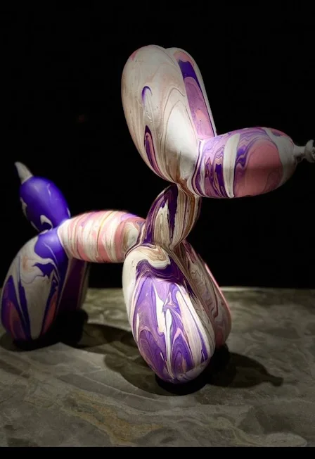 Постер: Роспись собачки Ballon Dog в ресторане " Bistro" от Артвайбс