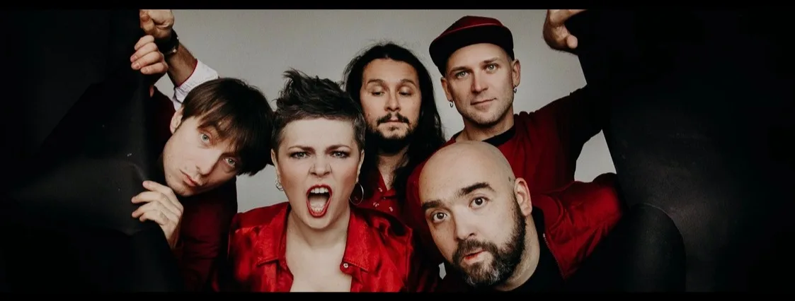 ОЛЬГА ОЛЕЙНИКОВА & EMERGENCY BAND