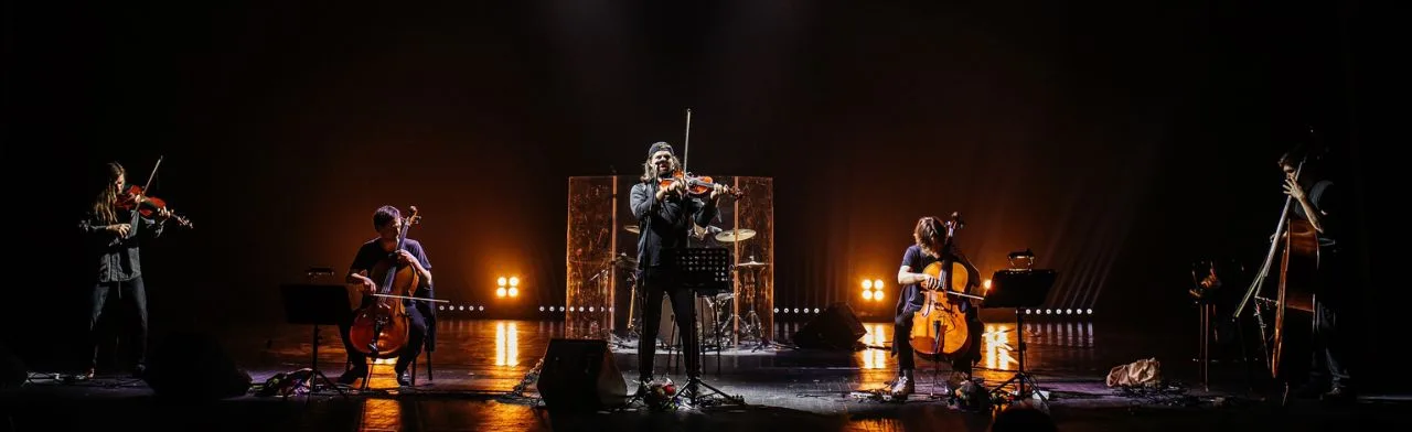 ATOMIC CELLOS. МИРОВЫЕ РОК-ХИТЫ НА ВИОЛОНЧЕЛЯХ с выходом на крышу