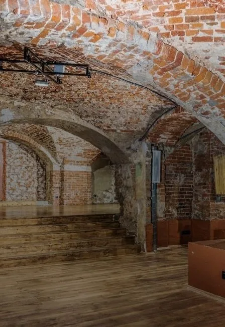 Хитровка: путешествие в прошлое с посещением старинных подвалов