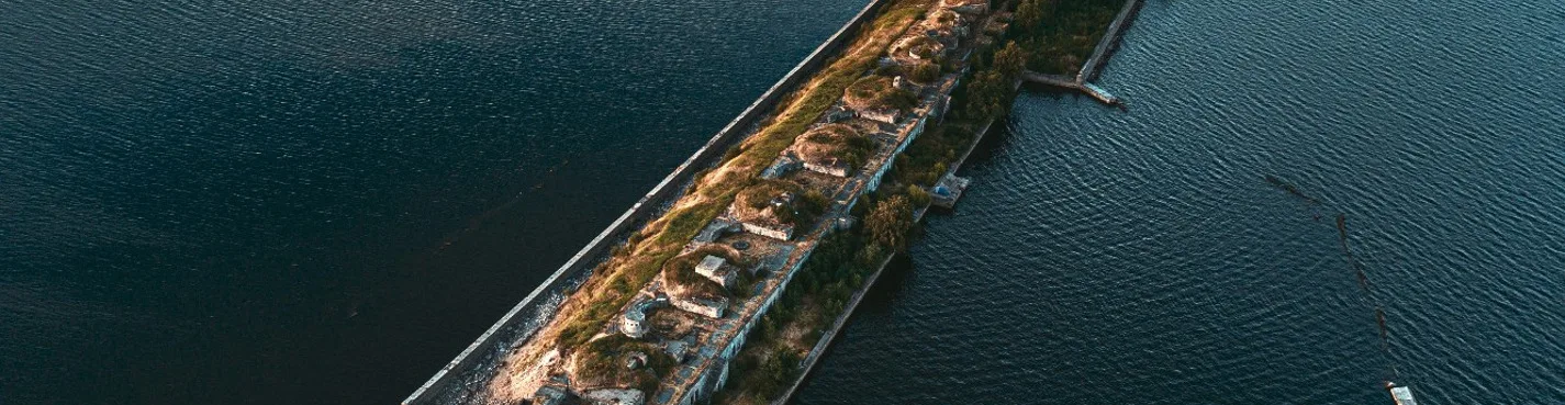 Морское путешествие на мощнейший форт Кронштадта