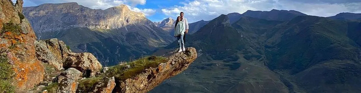 Безенгийский Язык Тролля, Верхняя Балкария и замок Шато-Эркен