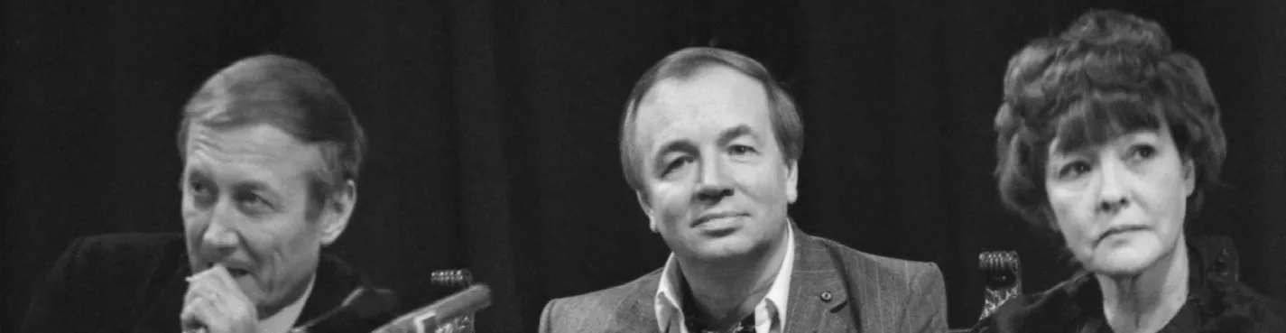 Евгений Евтушенко: жизнь, поэзия и эпоха шестидесятников